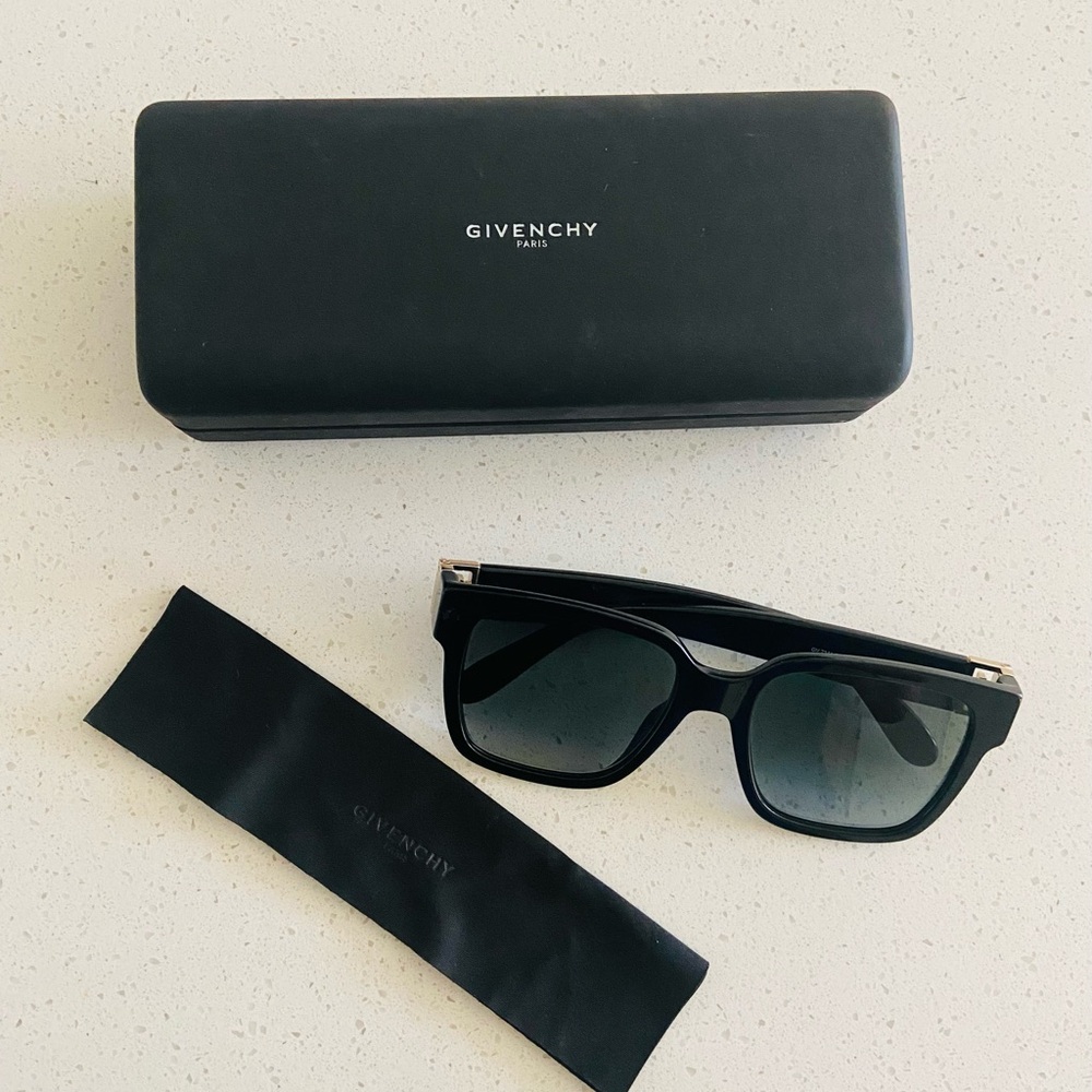 Givenchy Black Designer Sunglasses - Case and Cloth Included GV 7141/G/S